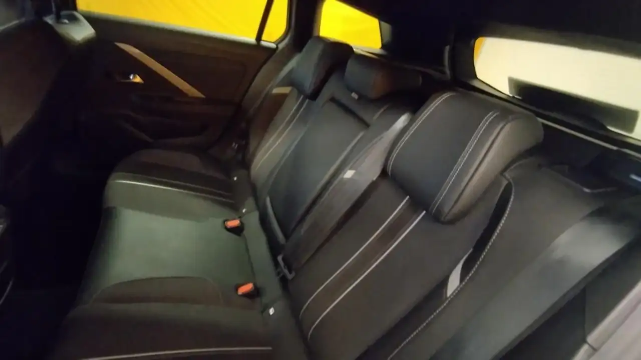 Opel Astra ASTRA SportsTourer GS, Navi Pro, LED, Kamera — معرض صور السيارة 9