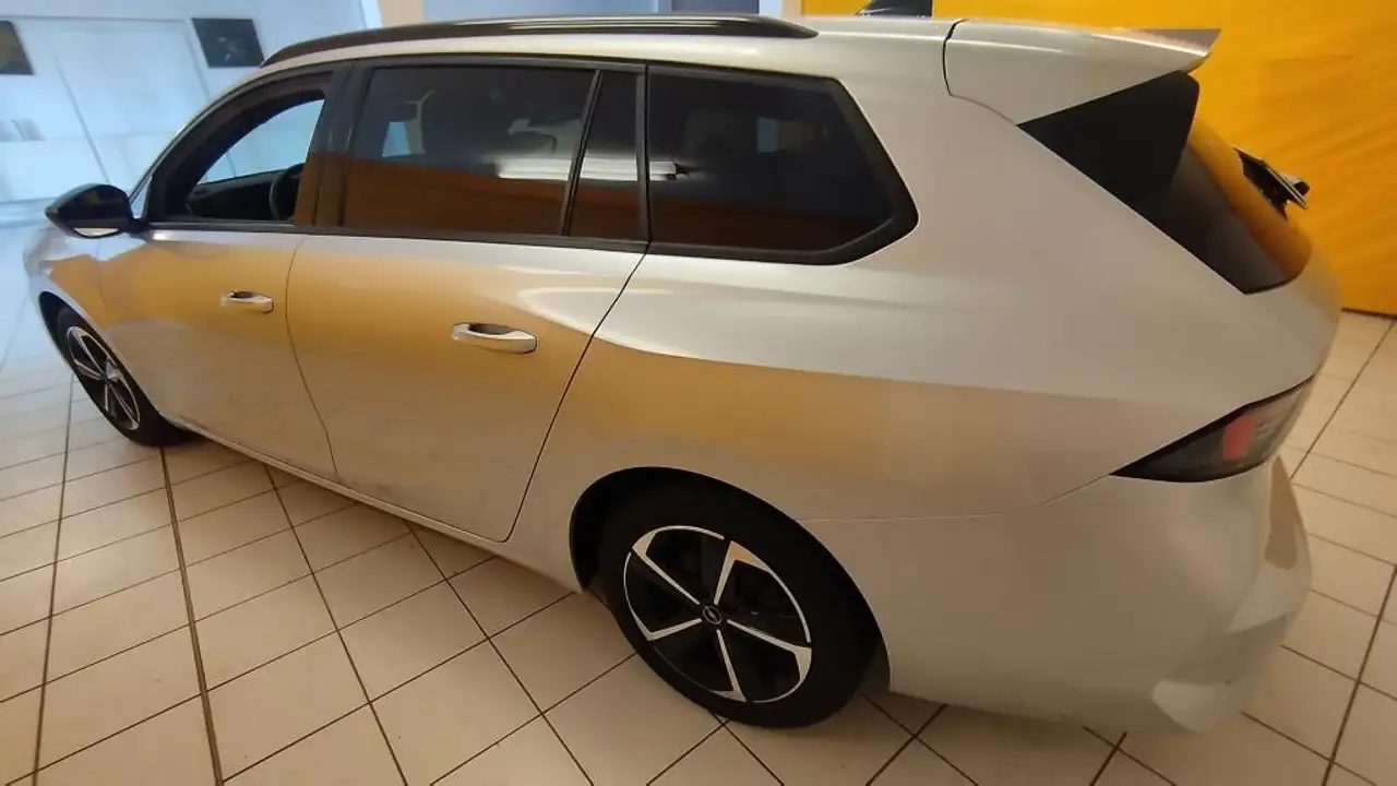 Opel Astra ASTRA SportsTourer GS, Navi Pro, LED, Kamera — معرض صور السيارة 8