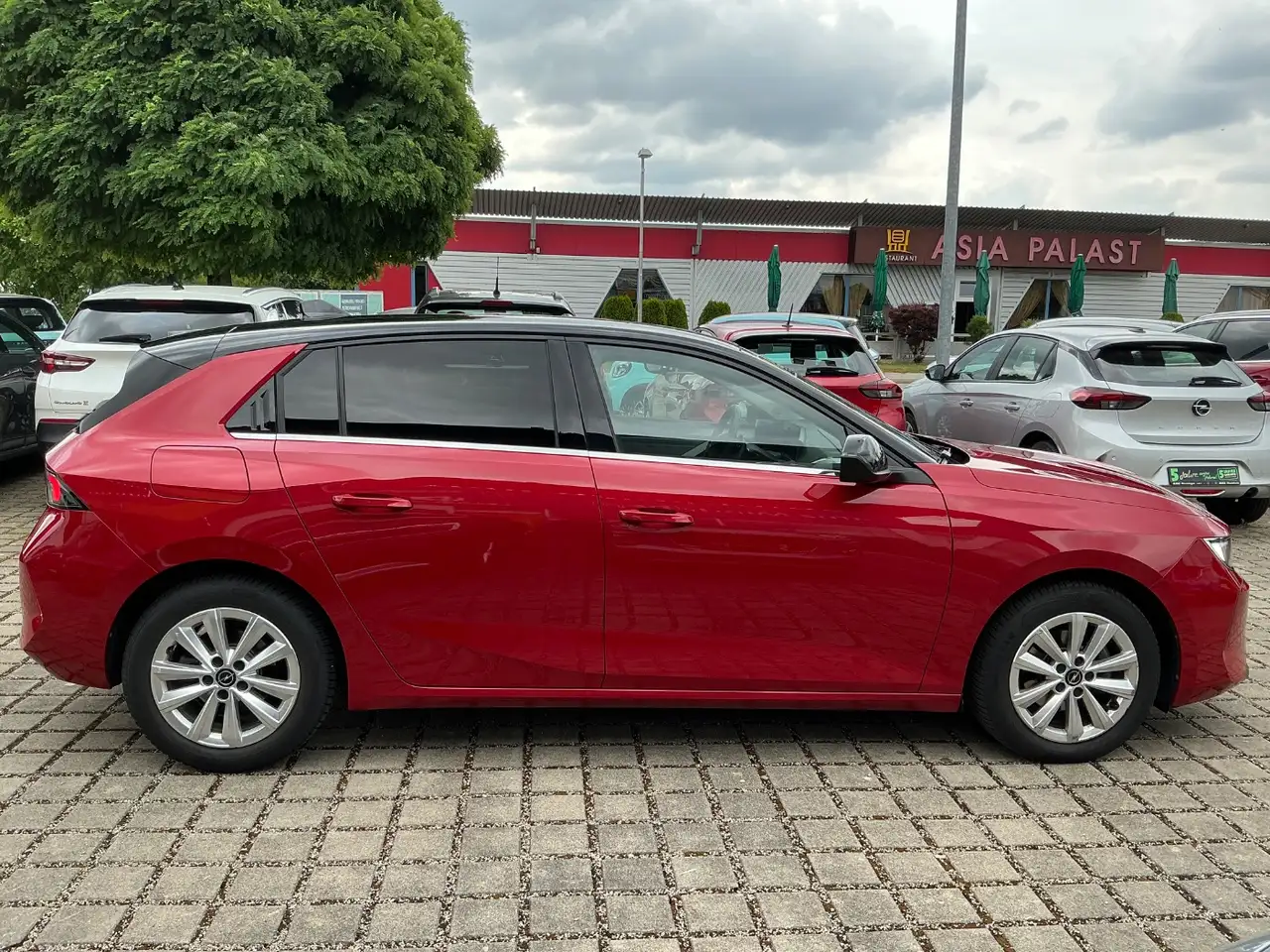 Opel Astra L 1.2 Turbo Elegance LED+SHZ+2xKlima+Kam. — Galería del vehículo 10