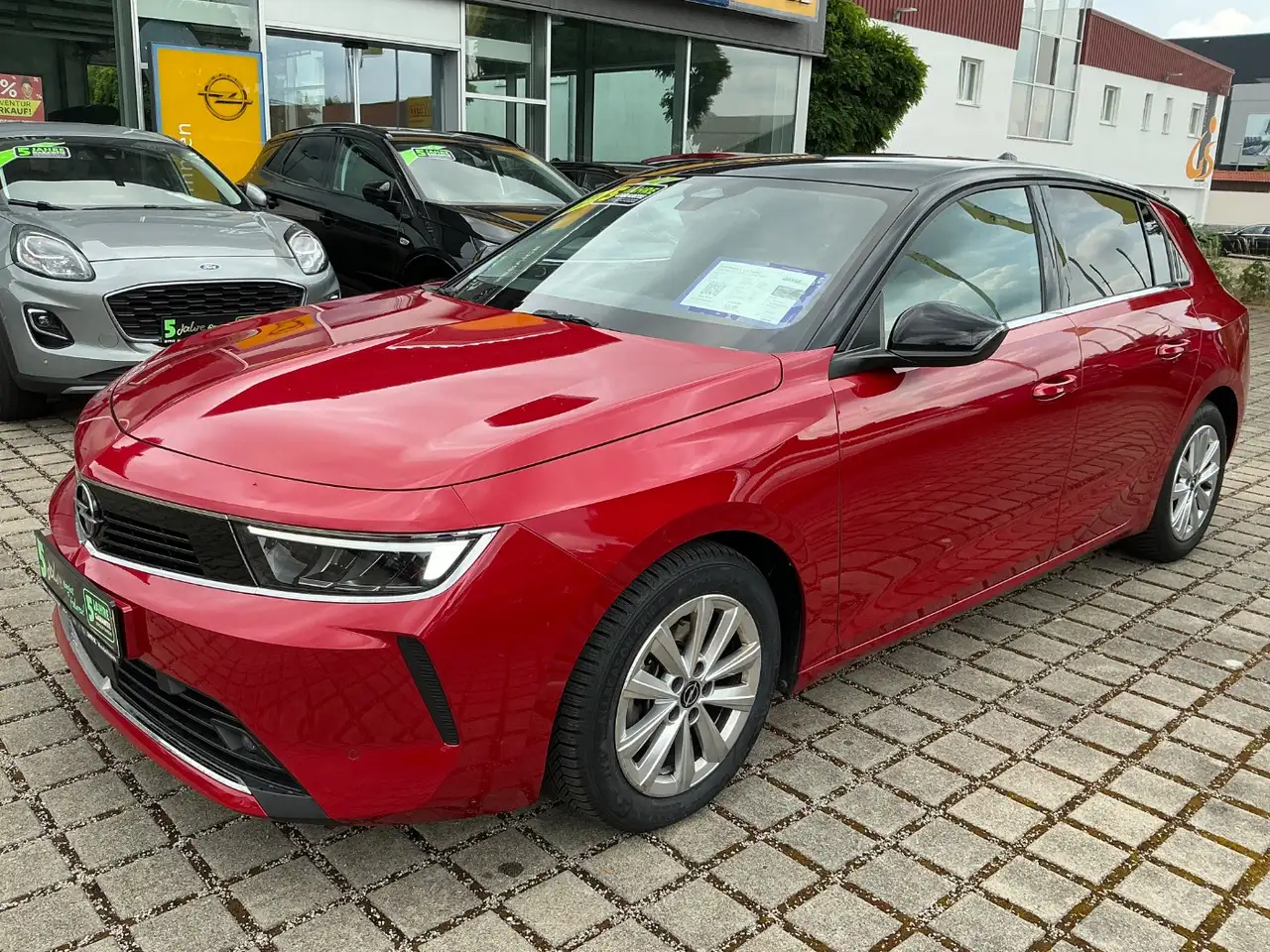 Opel Astra L 1.2 Turbo Elegance LED+SHZ+2xKlima+Kam. — Galería del vehículo 4
