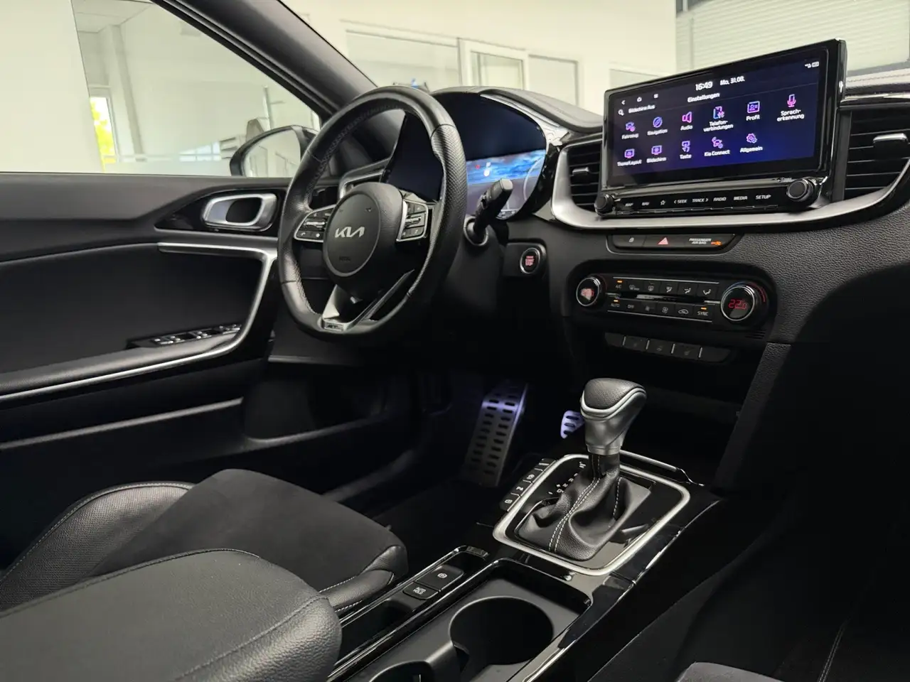 Kia Ceed / cee'd GT LINE DCT NAV+LED+PANO+JBL+KAMERA+1HD+TÜV — Vehicle gallery 10