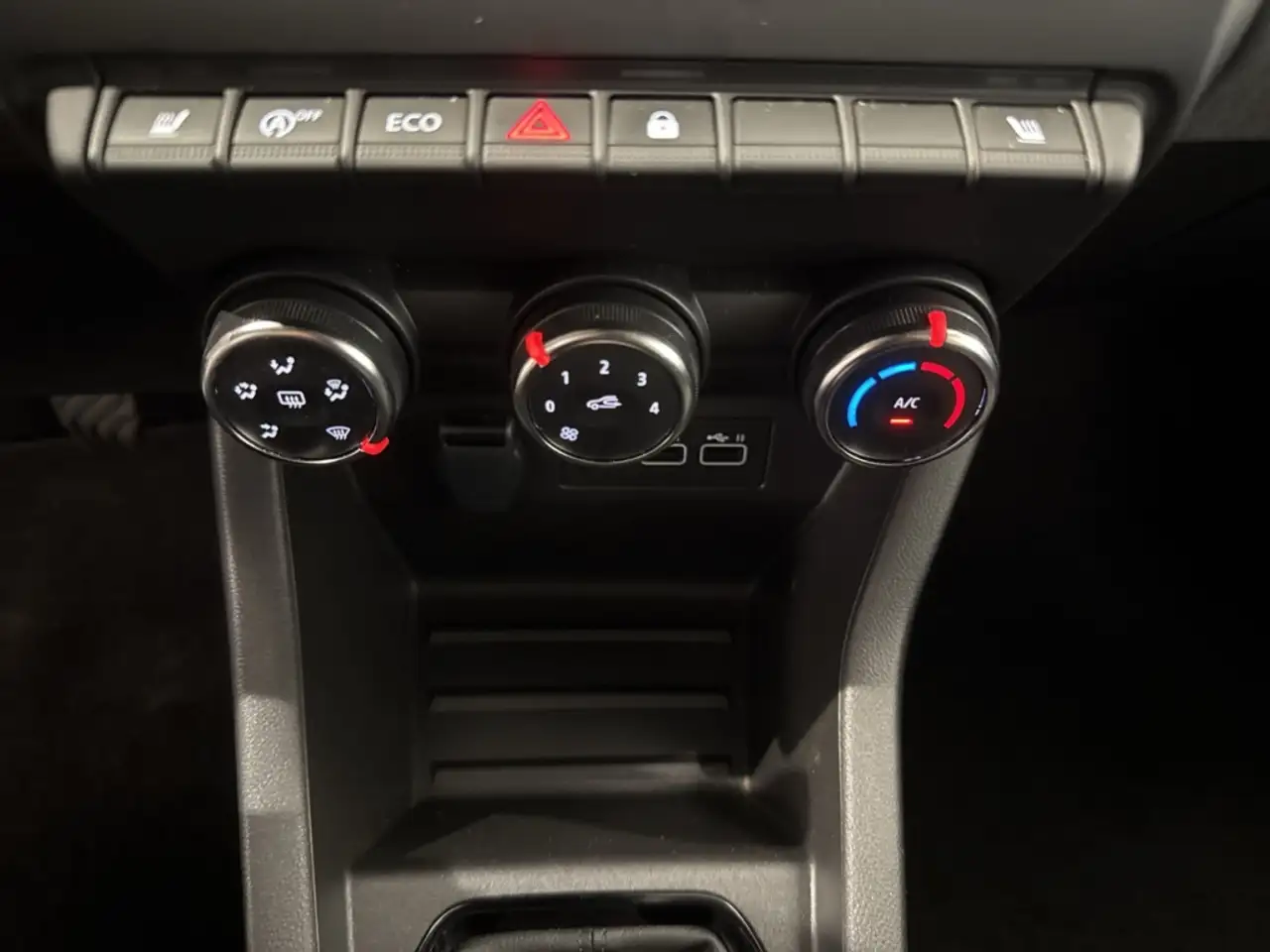 Renault Clio EVOLUTION TCe 90 Evolution SHZ+KLIMA+LED — معرض صور السيارة 18