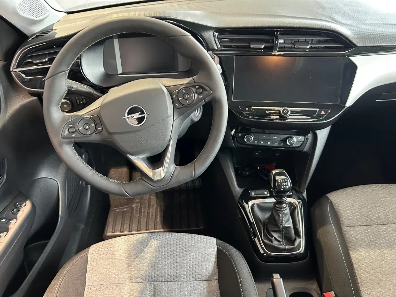 Opel Corsa F 1.2 Turbo SHZ+LM+PDC+Facelift+SpurH — Galerie du véhicule 11