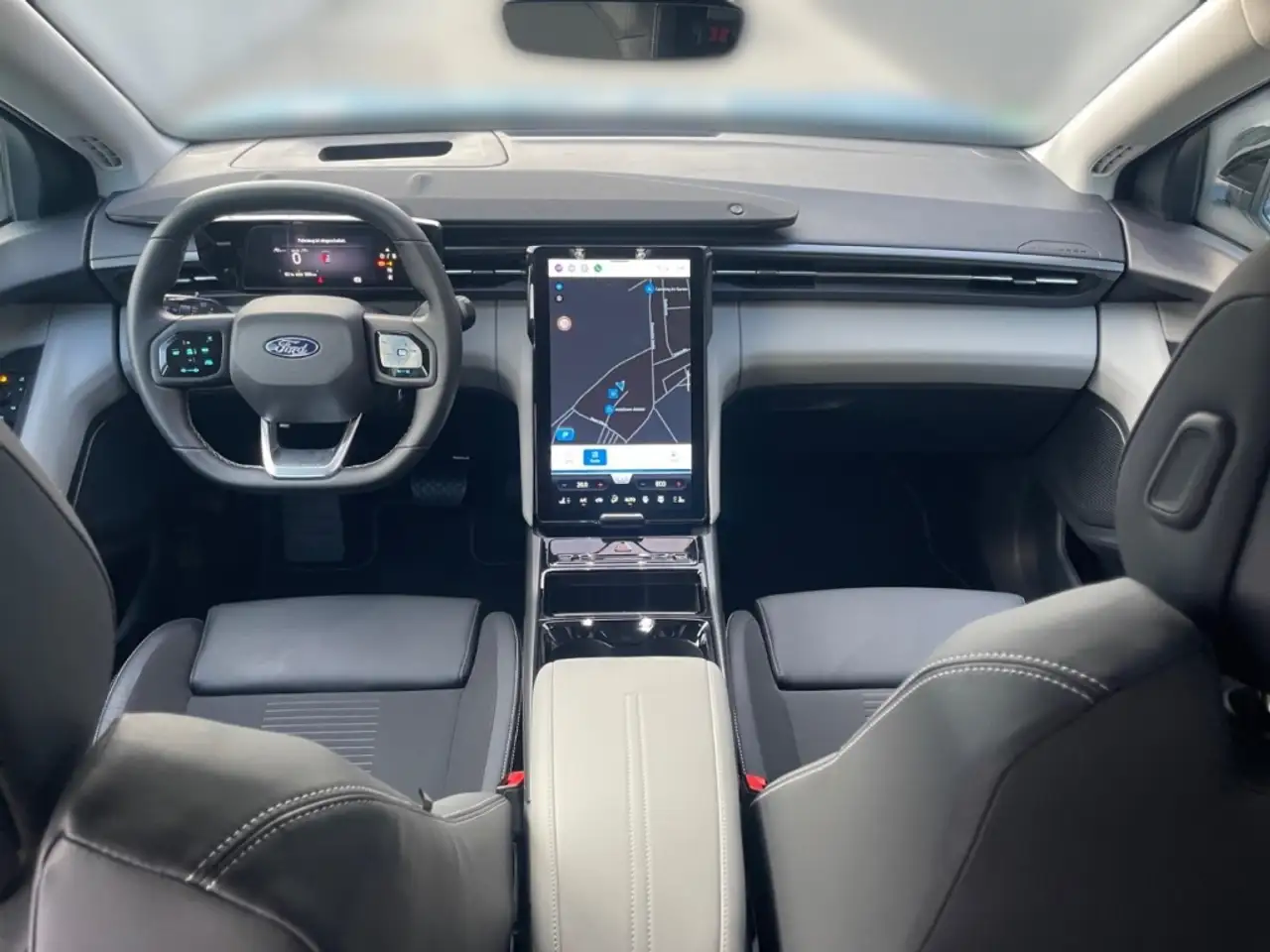 Ford Explorer EV 77 kWh RWD AHK Fahrerass.-Paket Wärmepumpe Ergo — Galerie du véhicule 10