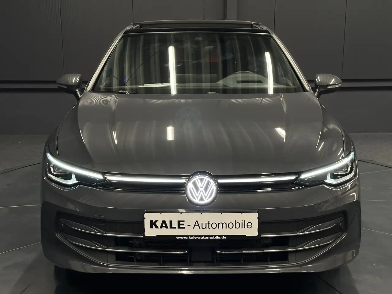 Volkswagen Golf Lim. 1.5 eTSI Edition 50 *PANORAMA*DCC*18Zoll*ACC* — Galerie du véhicule 8