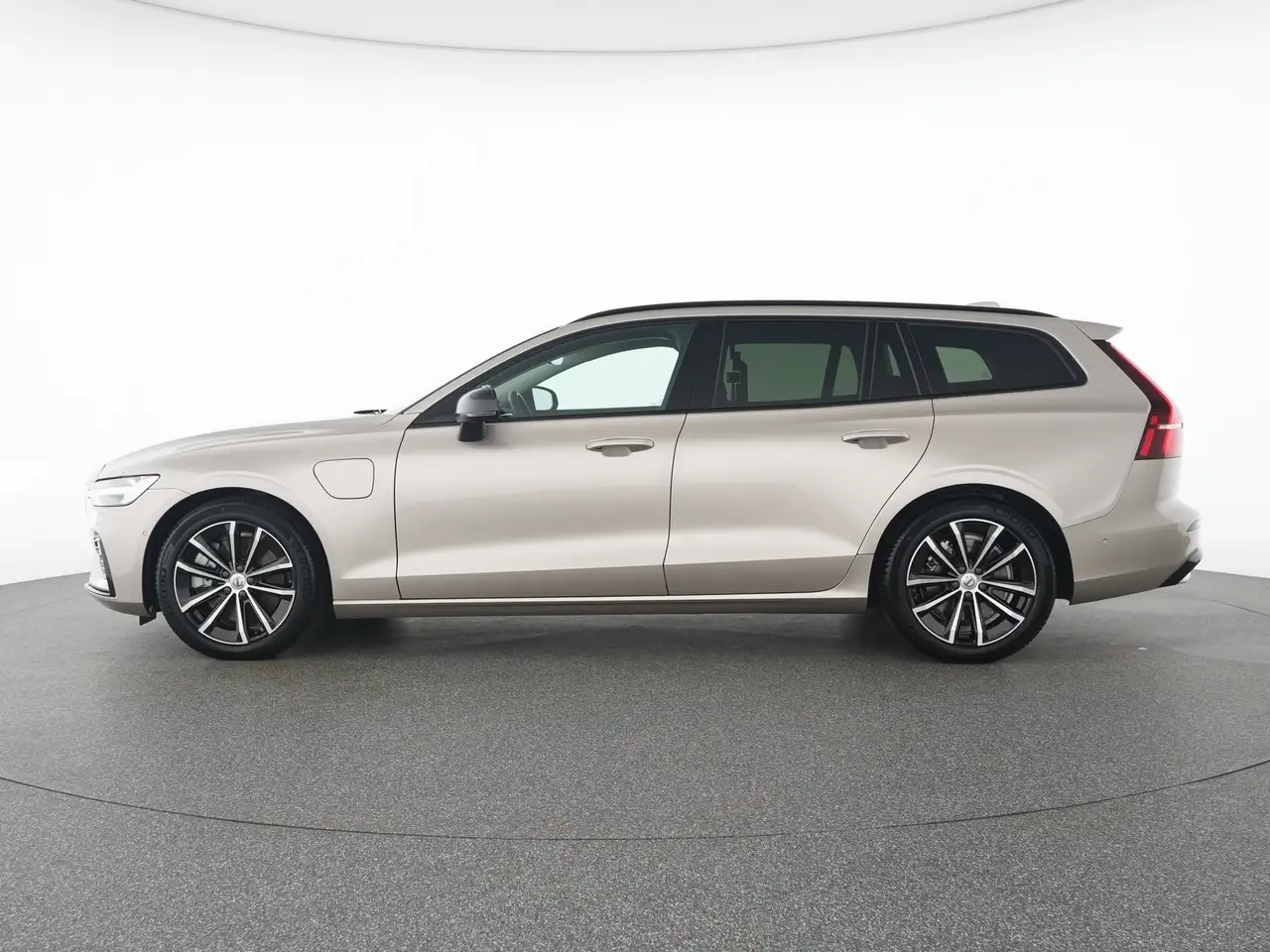 Volvo V60 T8 AWD Ultra Dark B&W-SOUND*360°KAMERA*HUD — Vehicle gallery 10