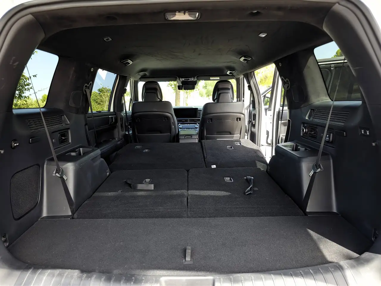 Hyundai SANTA FE Santa Fe 1.6TGDI PHEV Calligraphy 4WD 6AT Calligraphy — Galería del vehículo 10