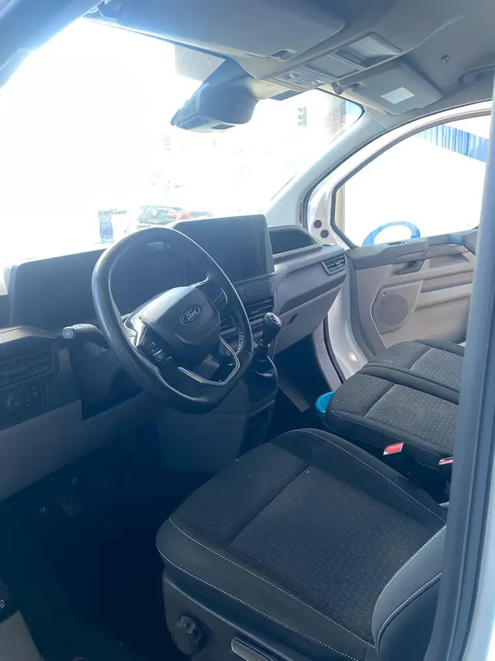 Ford Transit Custom Transit Custom Van D.Cab. 300 L1 Trend 136 Trend — Vehicle gallery 6