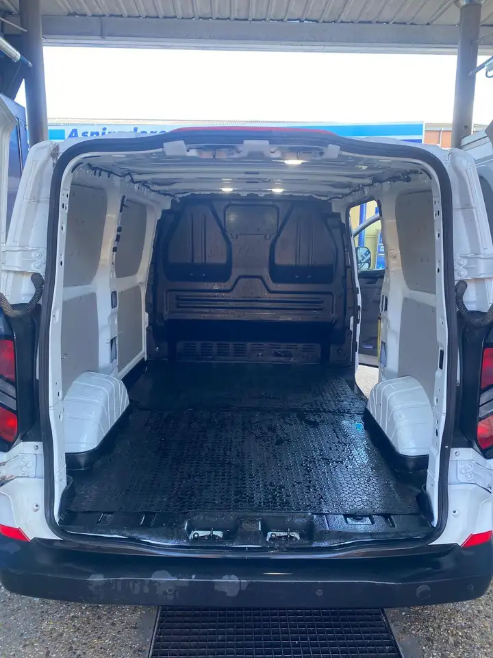 Ford Transit Custom Transit Custom Van D.Cab. 300 L1 Trend 136 Trend — Vehicle gallery 8