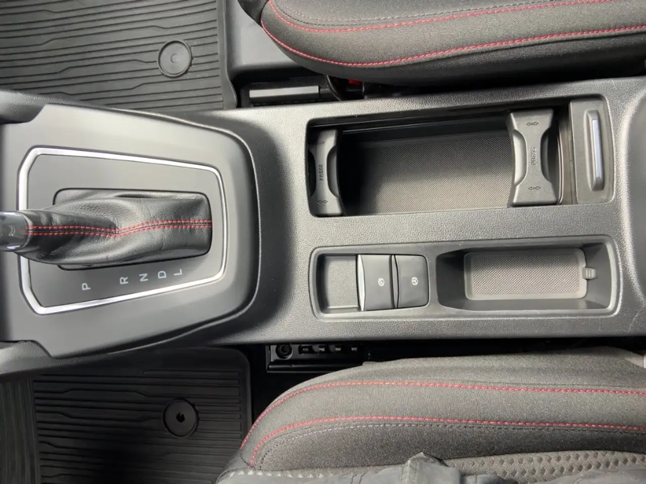 Ford Focus 1.0 EcoBoost Mild-Hybrid ST-Line 155PS Automatik/N — Vehicle gallery 15