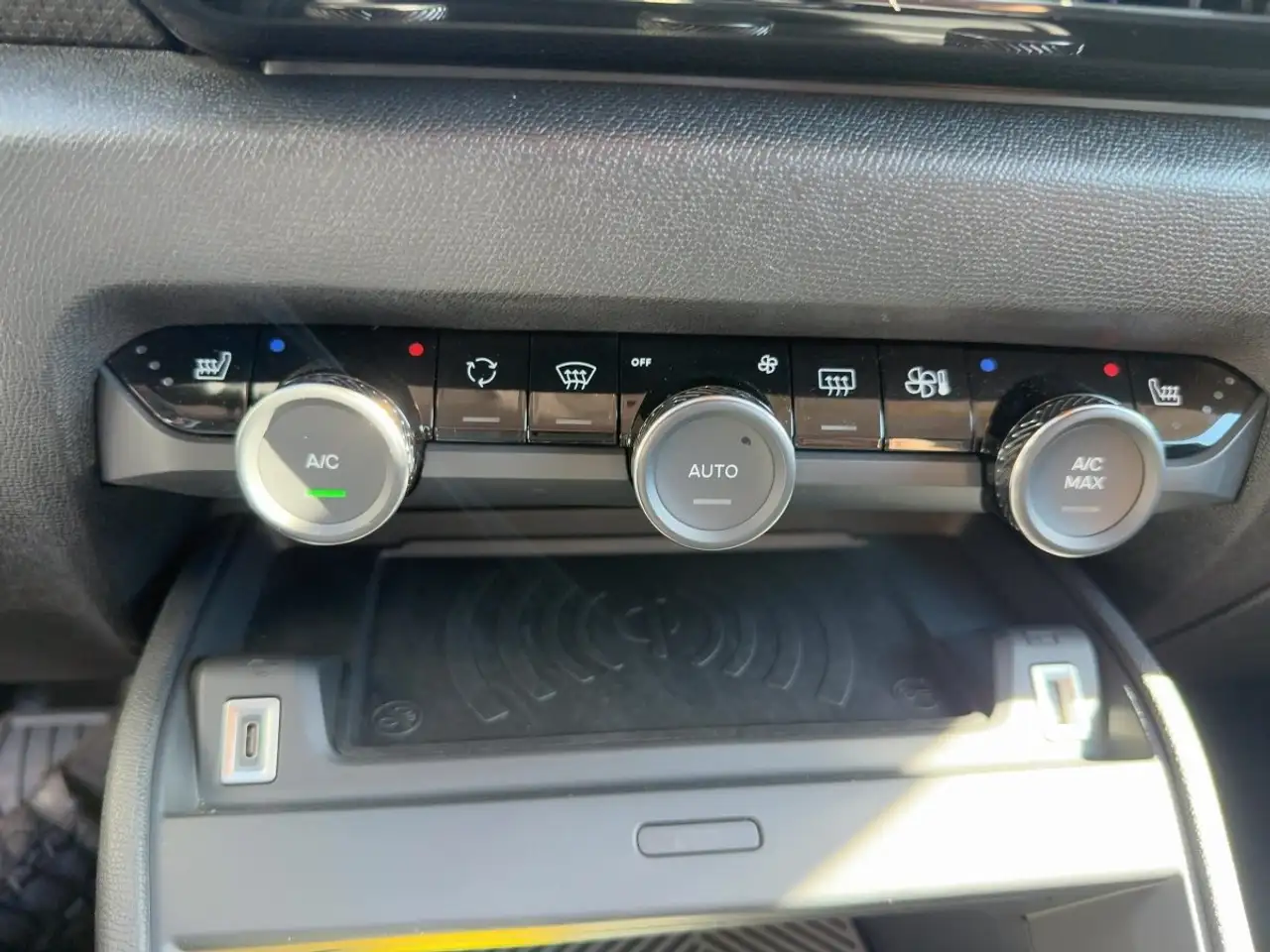 Citroen C4 1.2 PureTech 130 Max LED+Navi+SHZ+2xKlima+LM — معرض صور السيارة 17