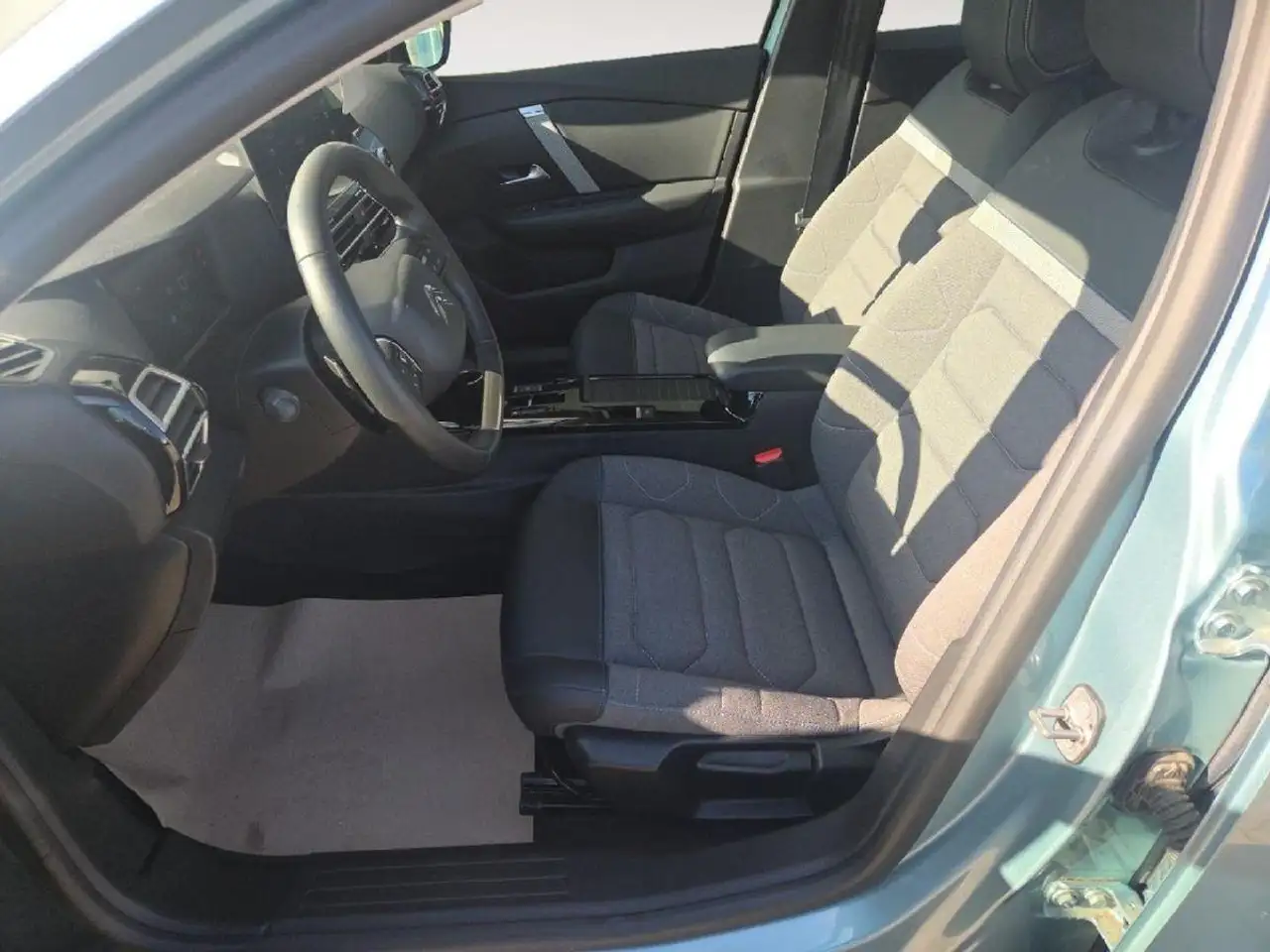 Citroen C4 Plus 1.2 12V e-THP / PureTech Metallic — Galería del vehículo 6