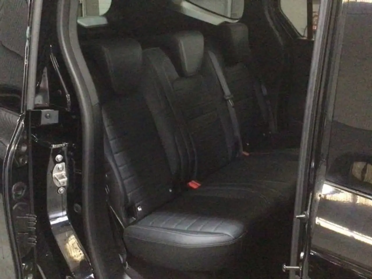 Mercedes-Benz Clase T 180 d standard Estate — Vehicle gallery 25