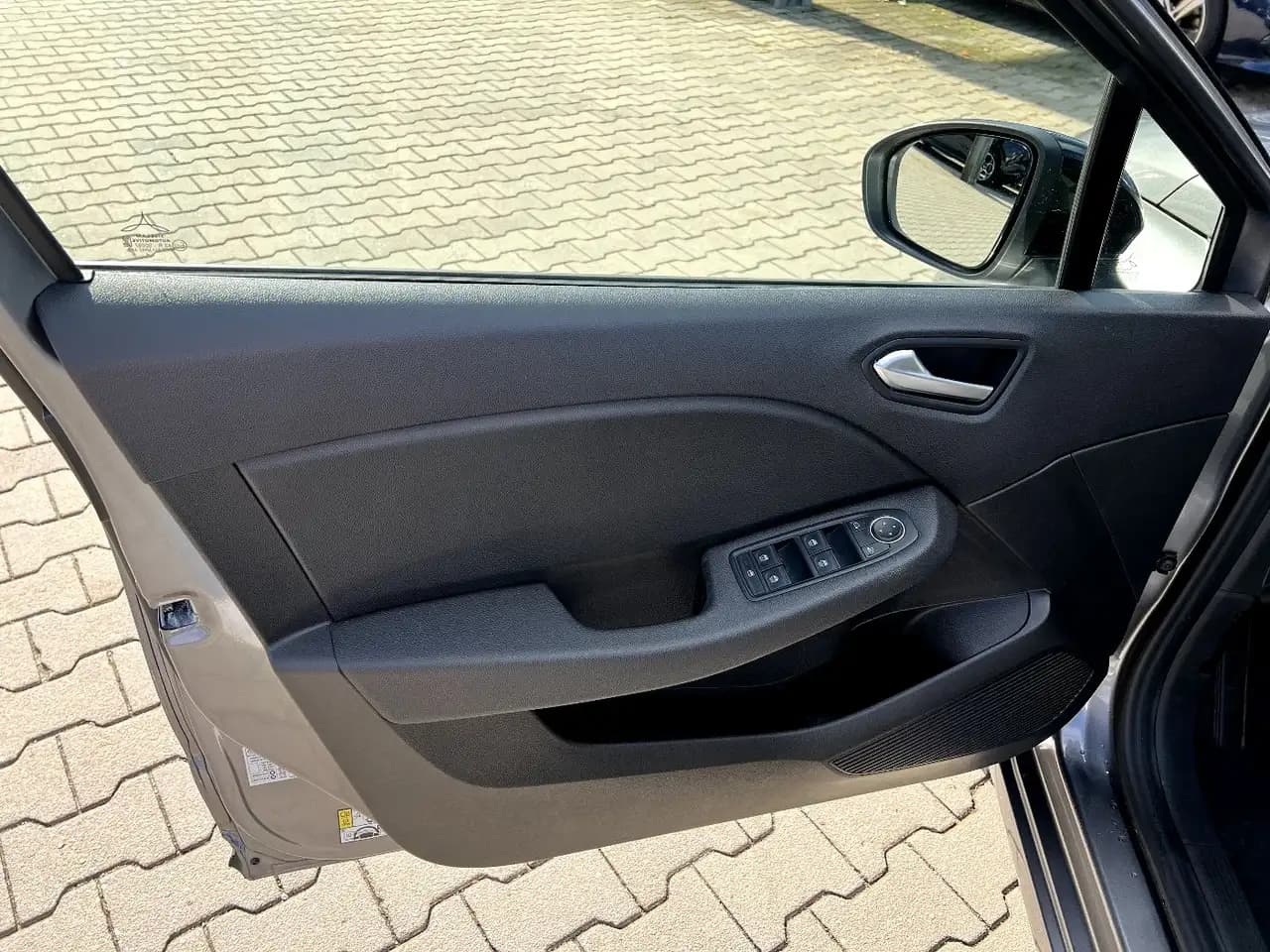 Renault Clio V 1.0 TCe 90 Evolution LED Kamera Sitzh PDC — Vehicle gallery 10