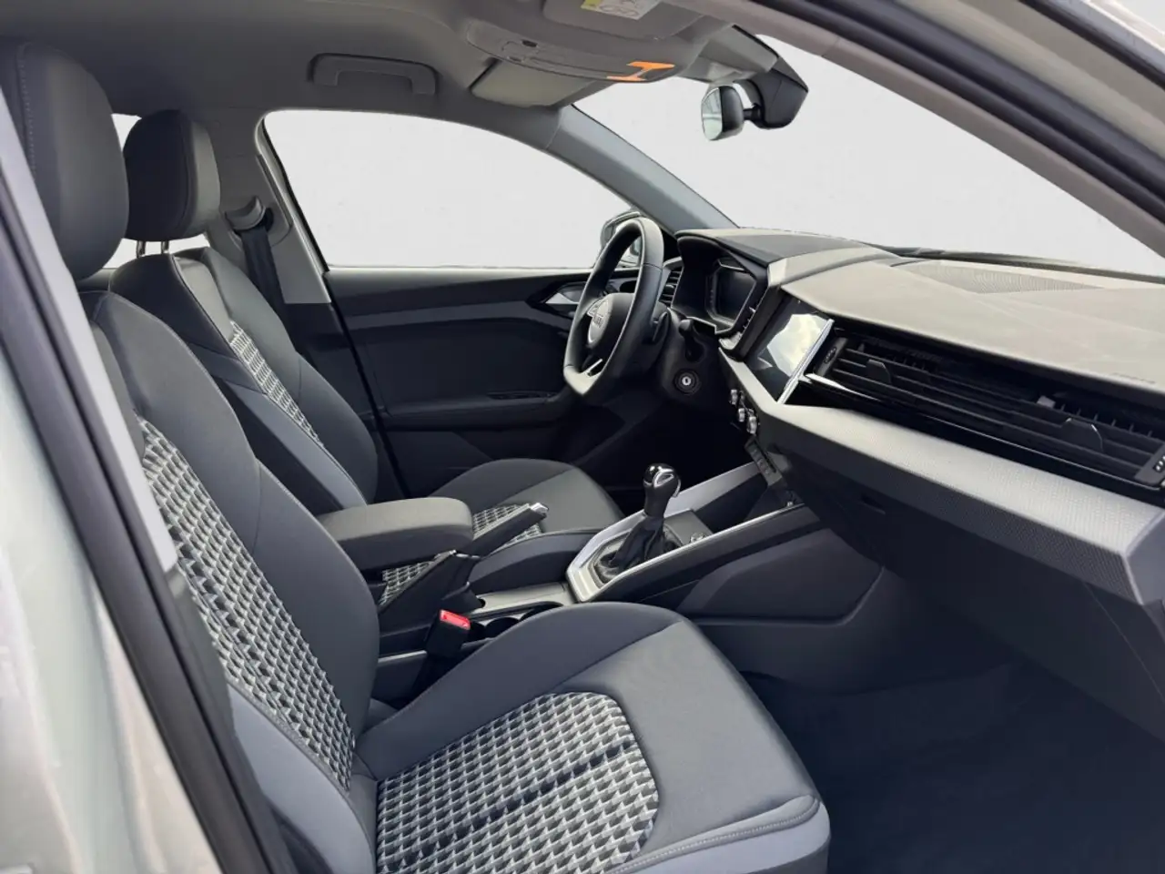 Audi A1 Sportback 30 TFSI Adrenalin Black Edition S tronic — Galería del vehículo 13