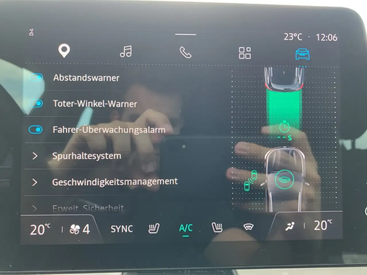Renault Austral EVOLUTION 1.3 TCe 160 Evolution KAMERA+TEMPO+LED — Vehicle gallery 32