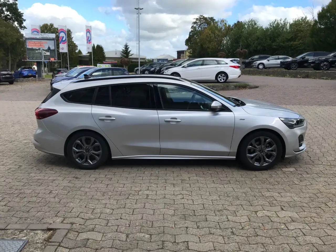 Ford Focus Turnier ST-Line X*Kombi*Automatik*AHK*LED* — Galerie du véhicule 4
