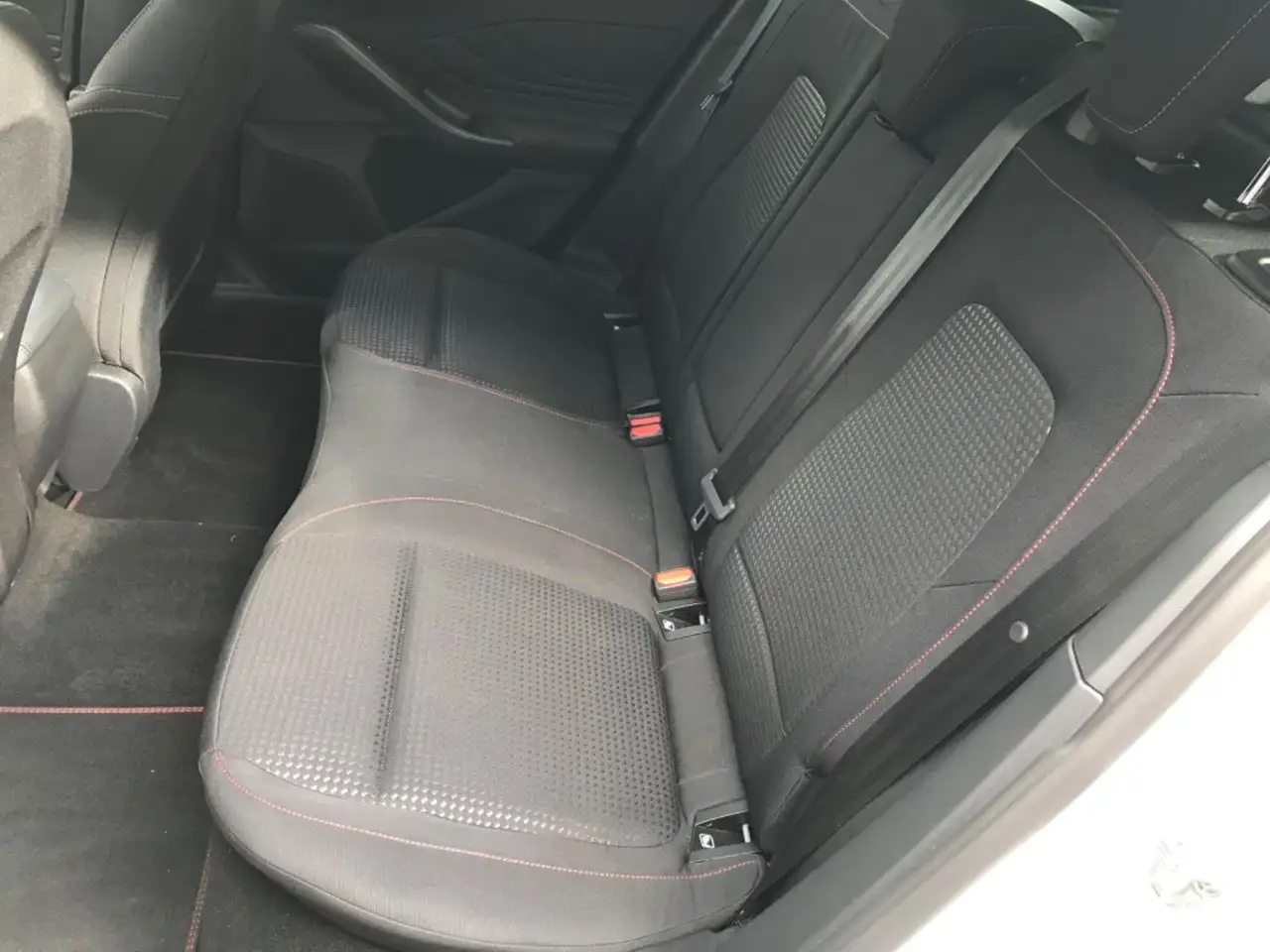 Ford Focus Turnier ST-Line X*Kombi*Automatik*AHK*LED* — Galerie du véhicule 12