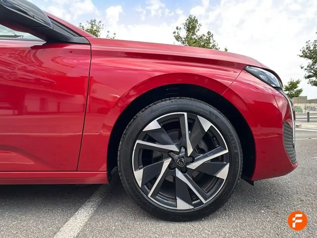Peugeot 308 1.2 PureTech S&S Allure 130 — Vehicle gallery 32
