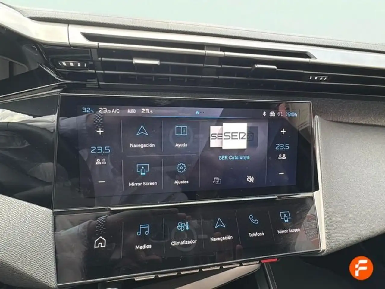 Peugeot 308 1.2 PureTech S&S Allure 130 — Vehicle gallery 23