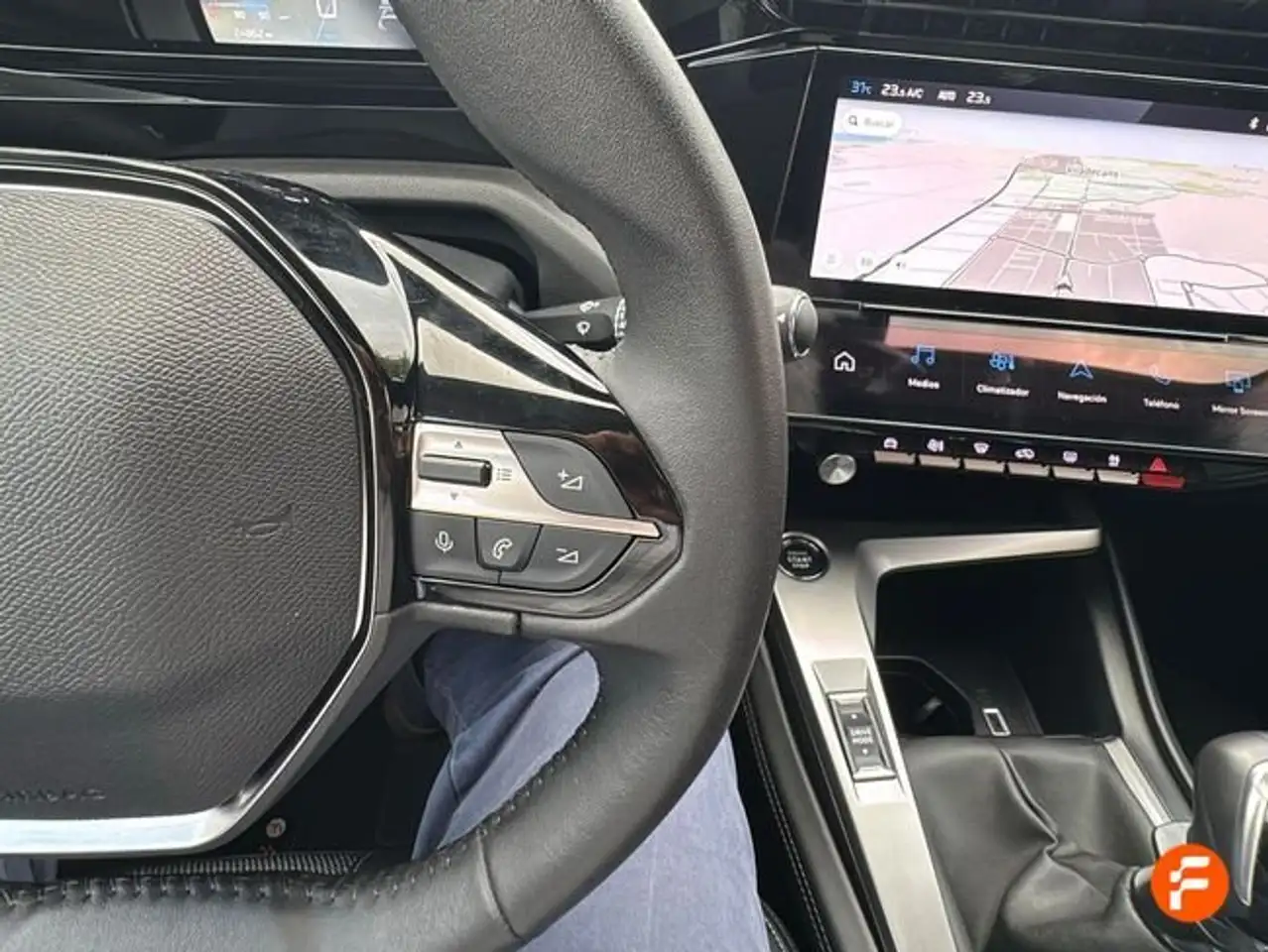Peugeot 308 1.2 PureTech S&S Allure 130 — Vehicle gallery 19