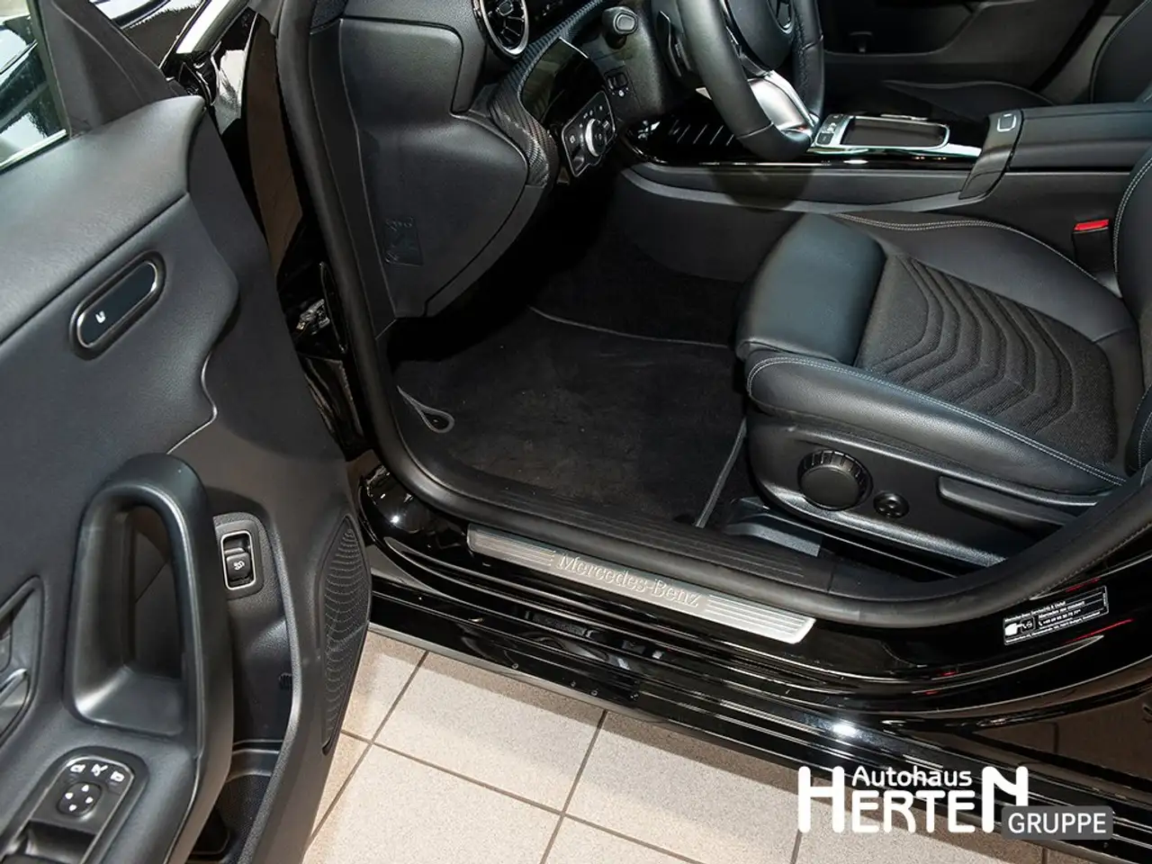 Mercedes-Benz CLA 200 +R-KAMERA+LED+WINTER-P.+NAVI-MBUX+DAB+SHZ — Galerie du véhicule 12