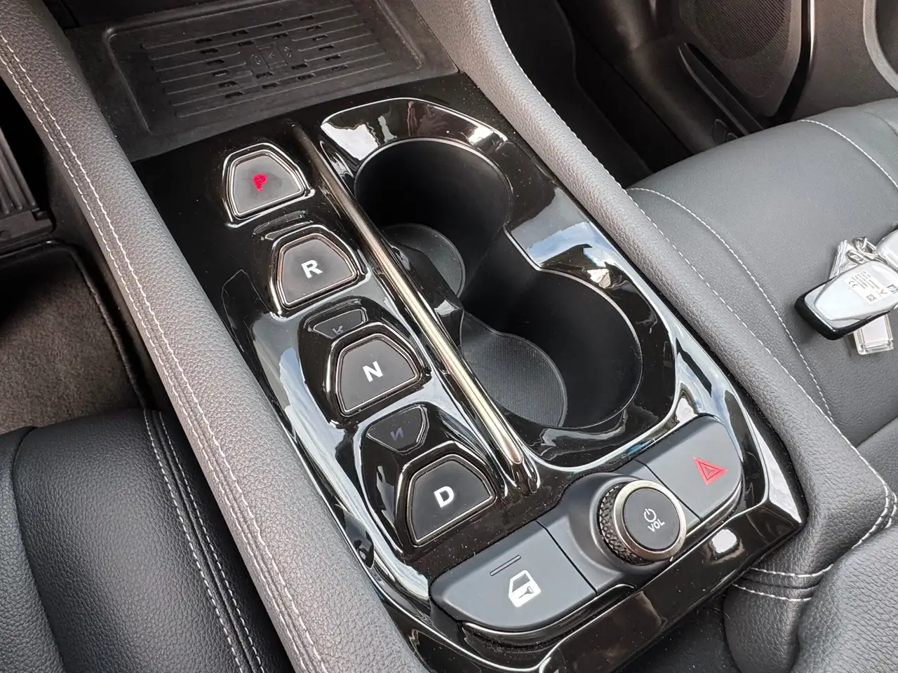 VinFast Sonstige VF8 ECO 360°-Kamera Head-Up Leder Navi — Vehicle gallery 39