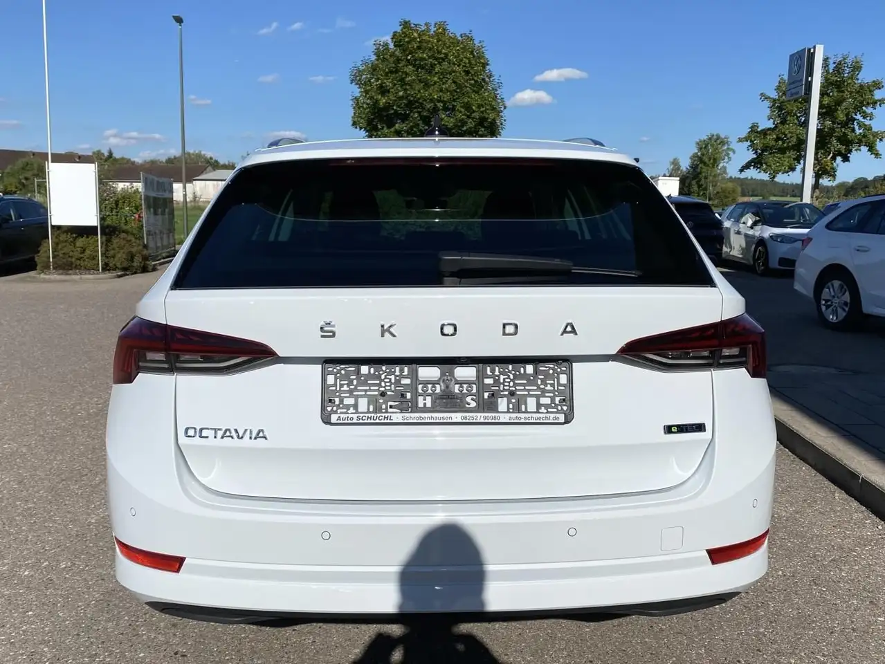 Skoda Octavia Combi 1.5 eTSI DSG AHK+EL.HECK+HEAD-UP+S — Galería del vehículo 5