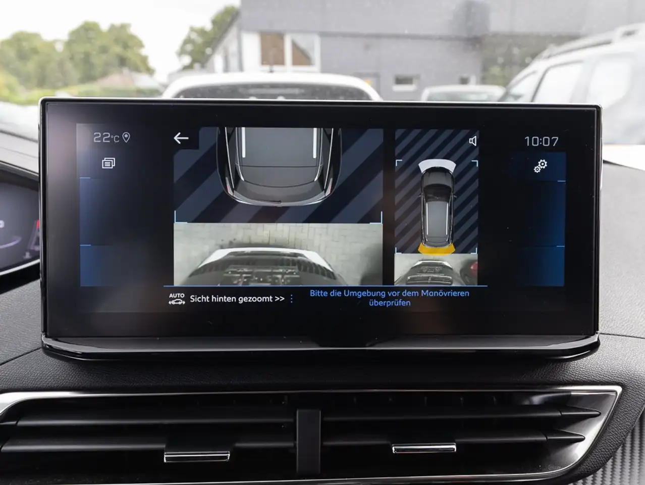 Peugeot 3008 PureTech 130 Allure Pack +SHZ+elHKKL+PDC+ — معرض صور السيارة 8