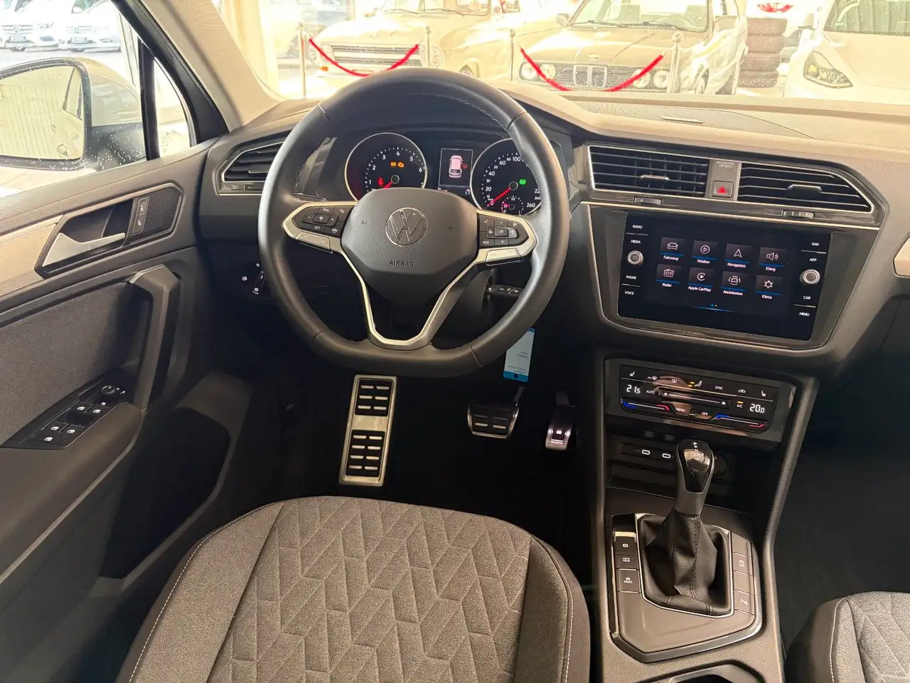 Volkswagen Tiguan Move 1.5TSI DSG/ACC/KAMERA/LED/NAVI/DAB — Galería del vehículo 13