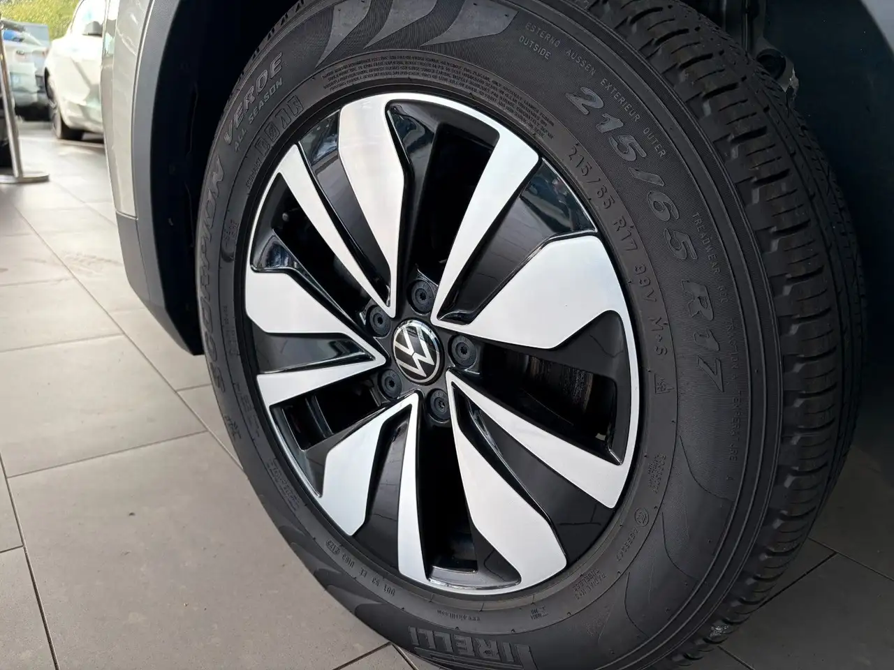 Volkswagen Tiguan Move 1.5TSI DSG/ACC/KAMERA/LED/NAVI/DAB — Galería del vehículo 25