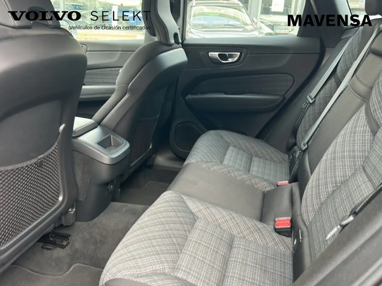 Volvo XC60 B4 Core FWD Aut. — Galería del vehículo 18