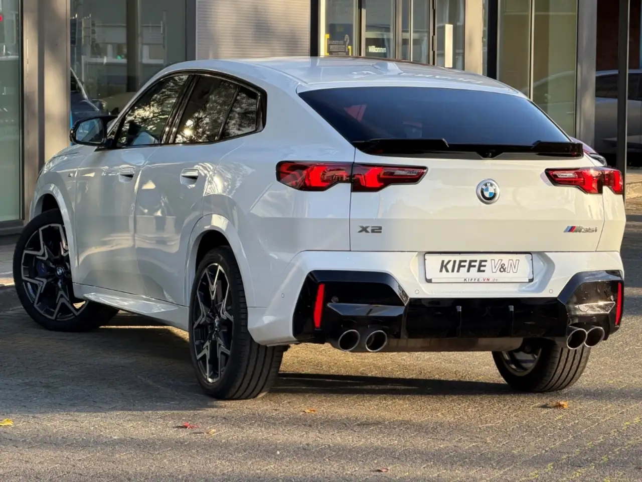 BMW X2 M35i xDrive M-SITZE DA+ PA+ ICONIC HUD H/K — Galerie du véhicule 4