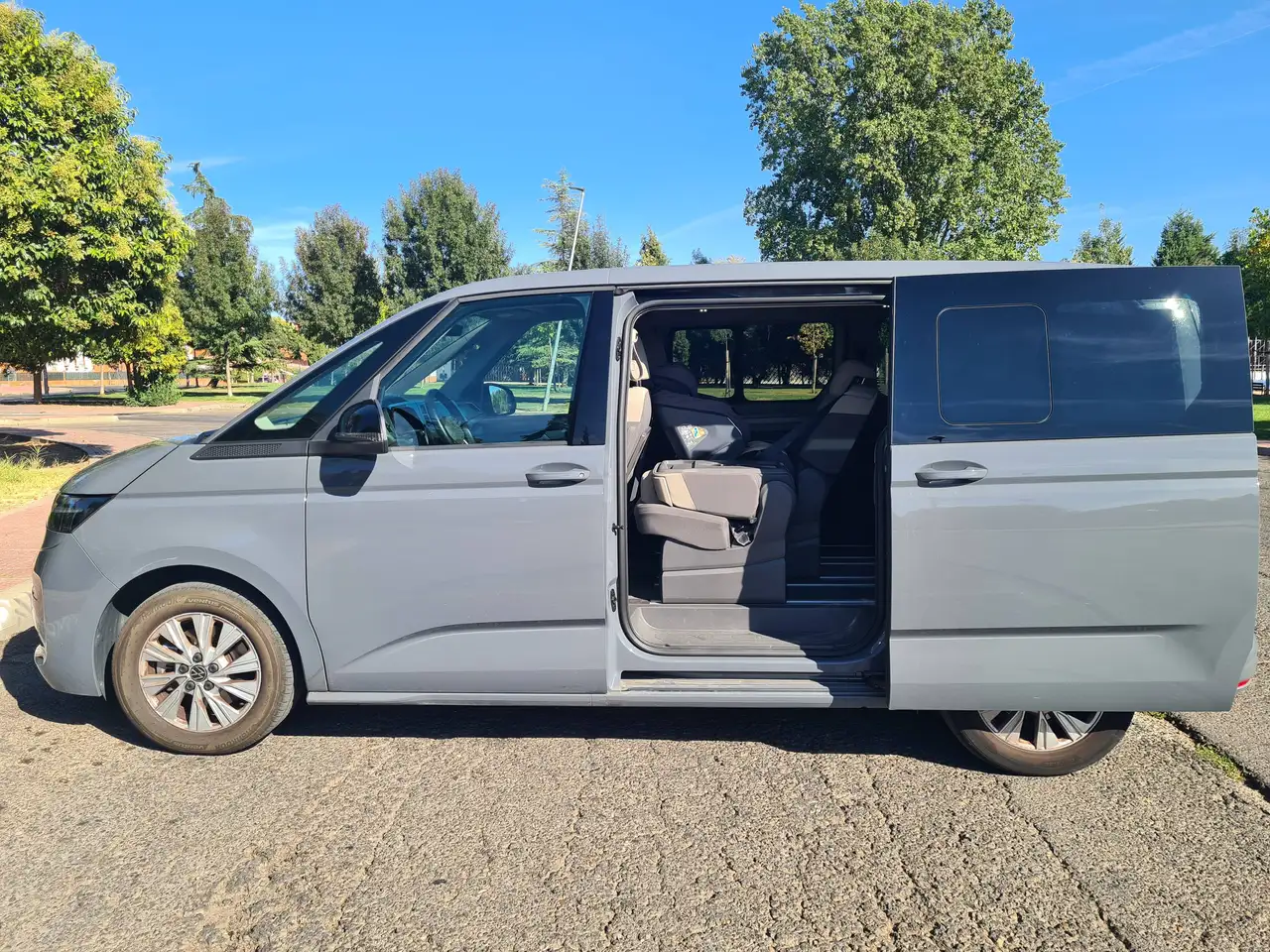 Volkswagen T4 Multivan 1.4 eHybrid Combinado: 160KW (218CV) DSG 6 Velocidades 10,4 KWh — Galería del vehículo 13