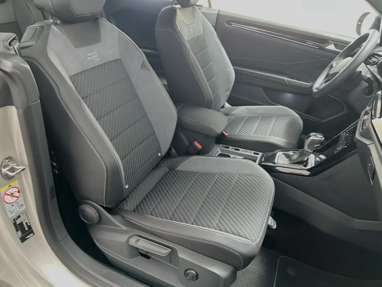 Volkswagen T-Roc Cabriolet 1.5 TSI DSG R-Line — Galerie du véhicule 23