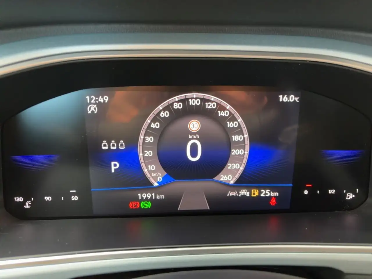 Volkswagen T-Roc 1.5 TSI DSG "GOAL" ACC LED Park Ass. Clima — Galería del vehículo 16