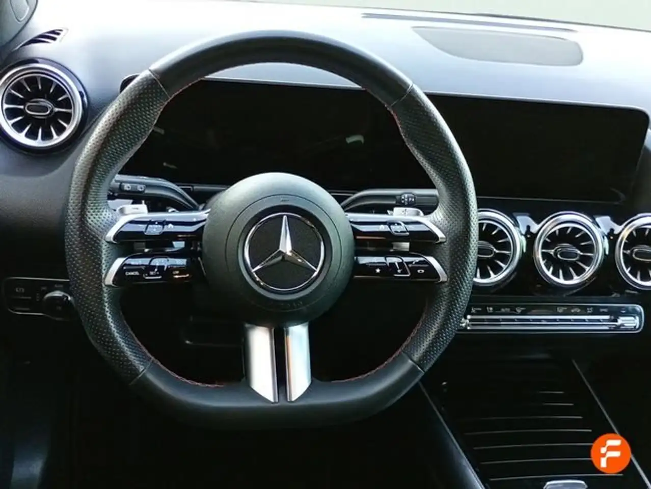 Mercedes-Benz GLB 200 200d 4Matic 8G-DCT — معرض صور السيارة 12