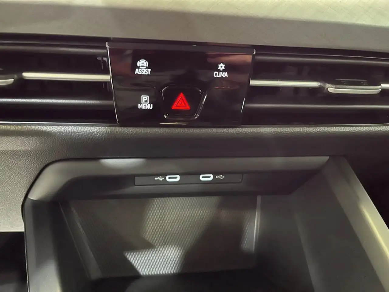Volkswagen Golf Variant 2.0TDI Style DSG 110kW — معرض صور السيارة 22