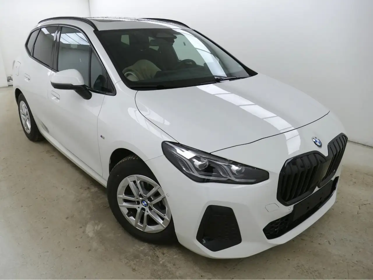 BMW 220 i M Sport HUD Pano 360°Kam AHK — معرض صور السيارة 2