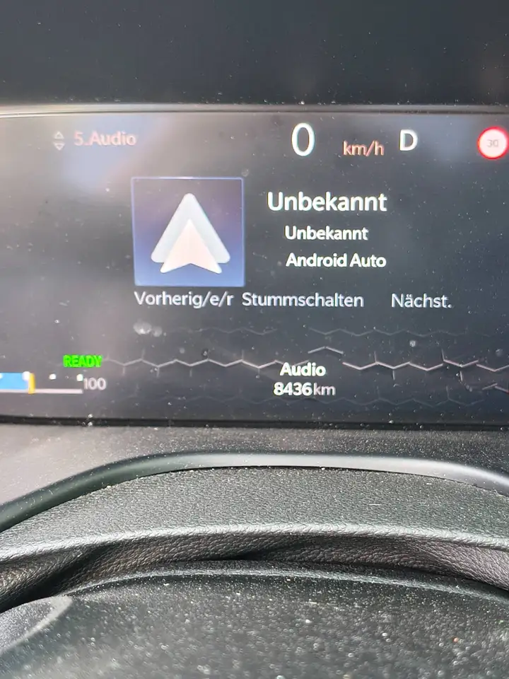 Peugeot 2008 Allure Automatik 131 Navigation Top Zustand — Vehicle gallery 28