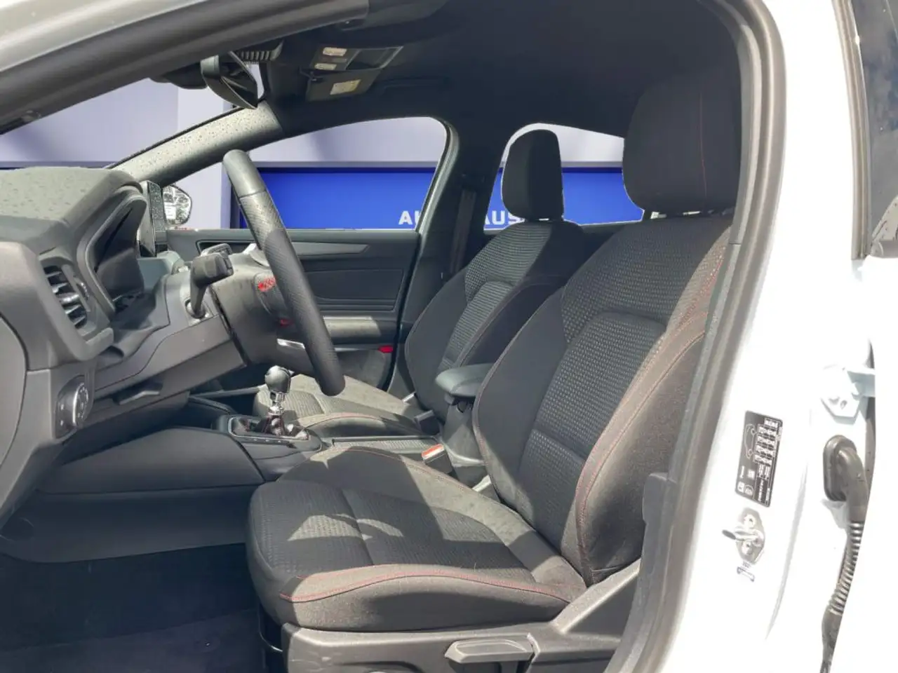 Ford Focus 1.0 EcoBoost MHEV ST-LINE STYLE — Vehicle gallery 8