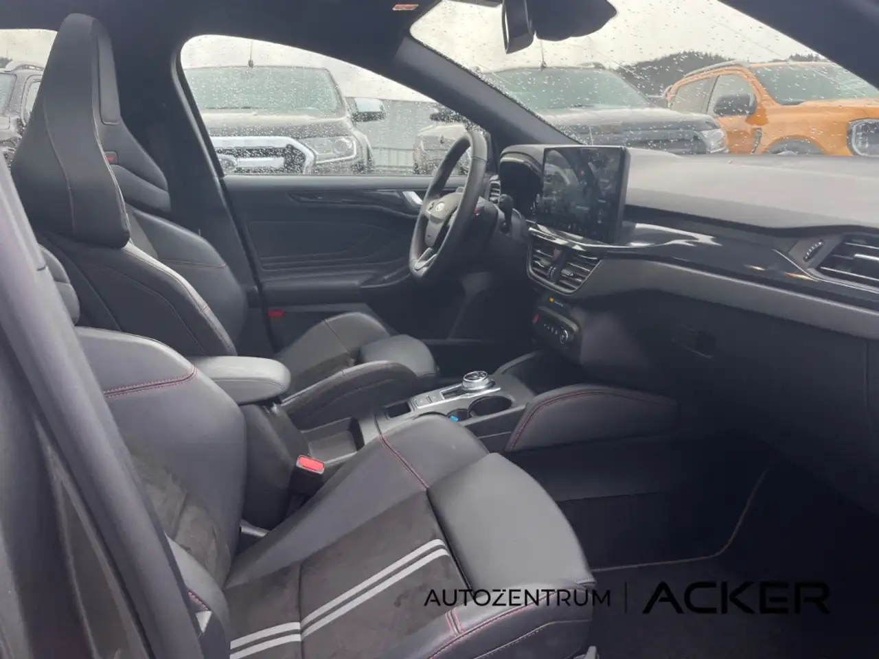 Ford Focus ST X Turnier 2.3 AT. Pano/aAHK/ACC -34%* — معرض صور السيارة 14