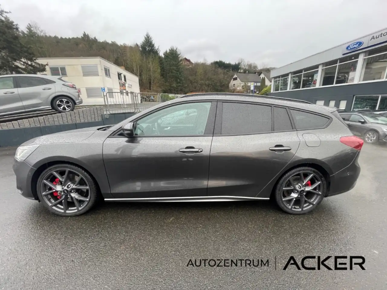 Ford Focus ST X Turnier 2.3 AT. Pano/aAHK/ACC -34%* — معرض صور السيارة 19