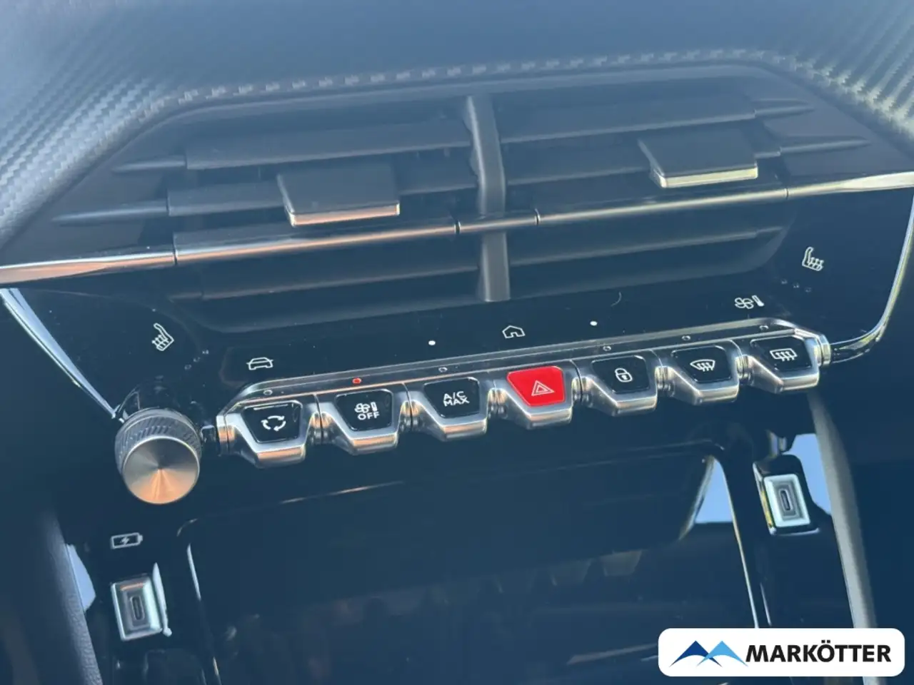Peugeot 2008 GT ALCANTARA/LED/NAVI/CAM/SHZ/MASSAGE — Vehicle gallery 39