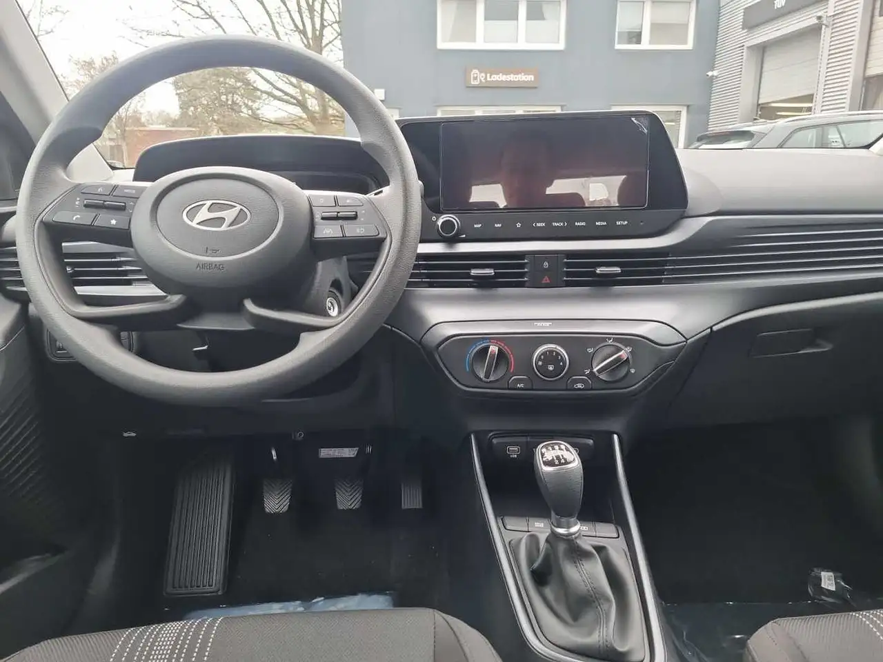Hyundai i20 1.0 T-GDI 'Select' — Vehicle gallery 8