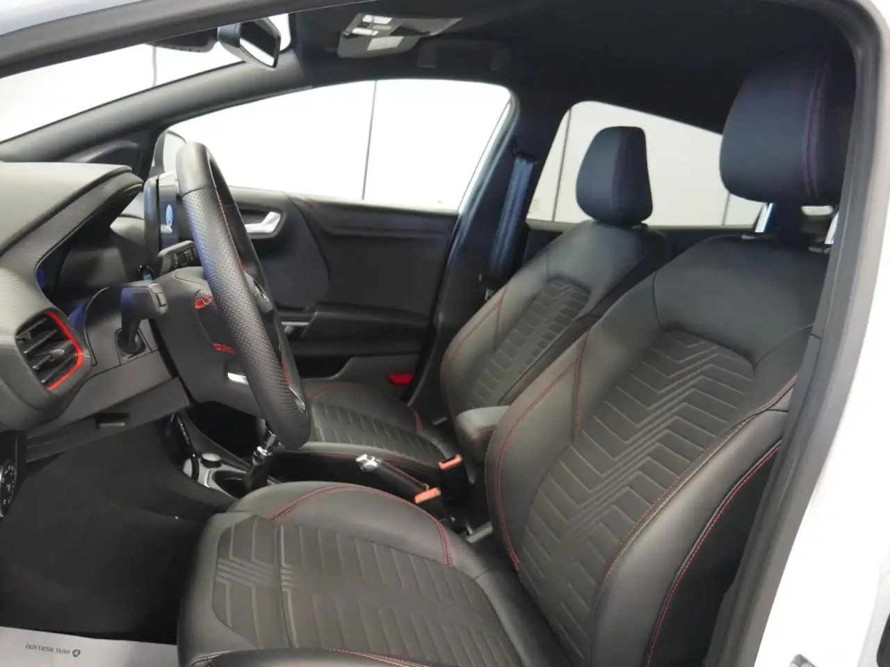 Ford Puma 1.0 EcoBoost MHEV ST-Line X 155 — Galerie du véhicule 6