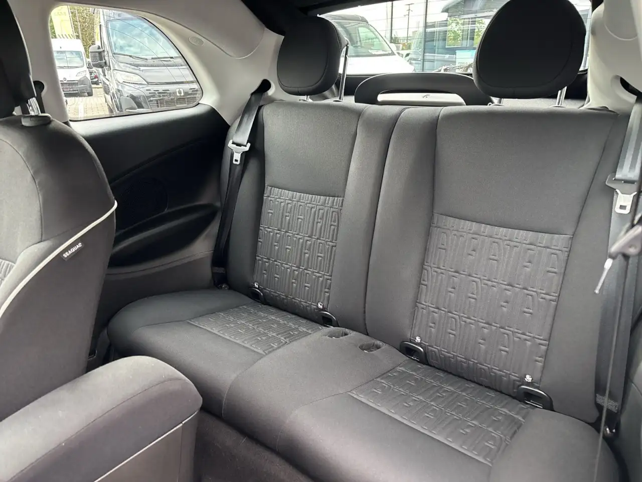 Fiat 500e Cabrio 42kwh *Sitzheizung / Kamera* — معرض صور السيارة 5
