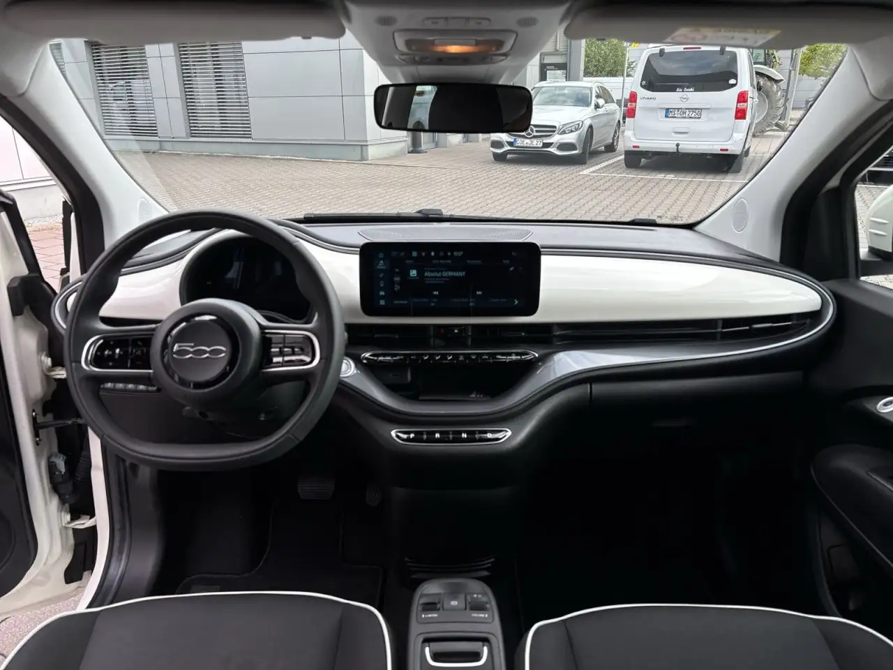 Fiat 500e Cabrio 42kwh *Sitzheizung / Kamera* — معرض صور السيارة 9