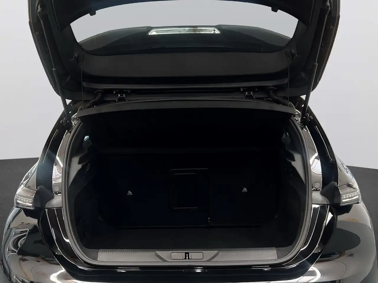 Peugeot 308 Allure PureTech 130 EAT8 — معرض صور السيارة 7
