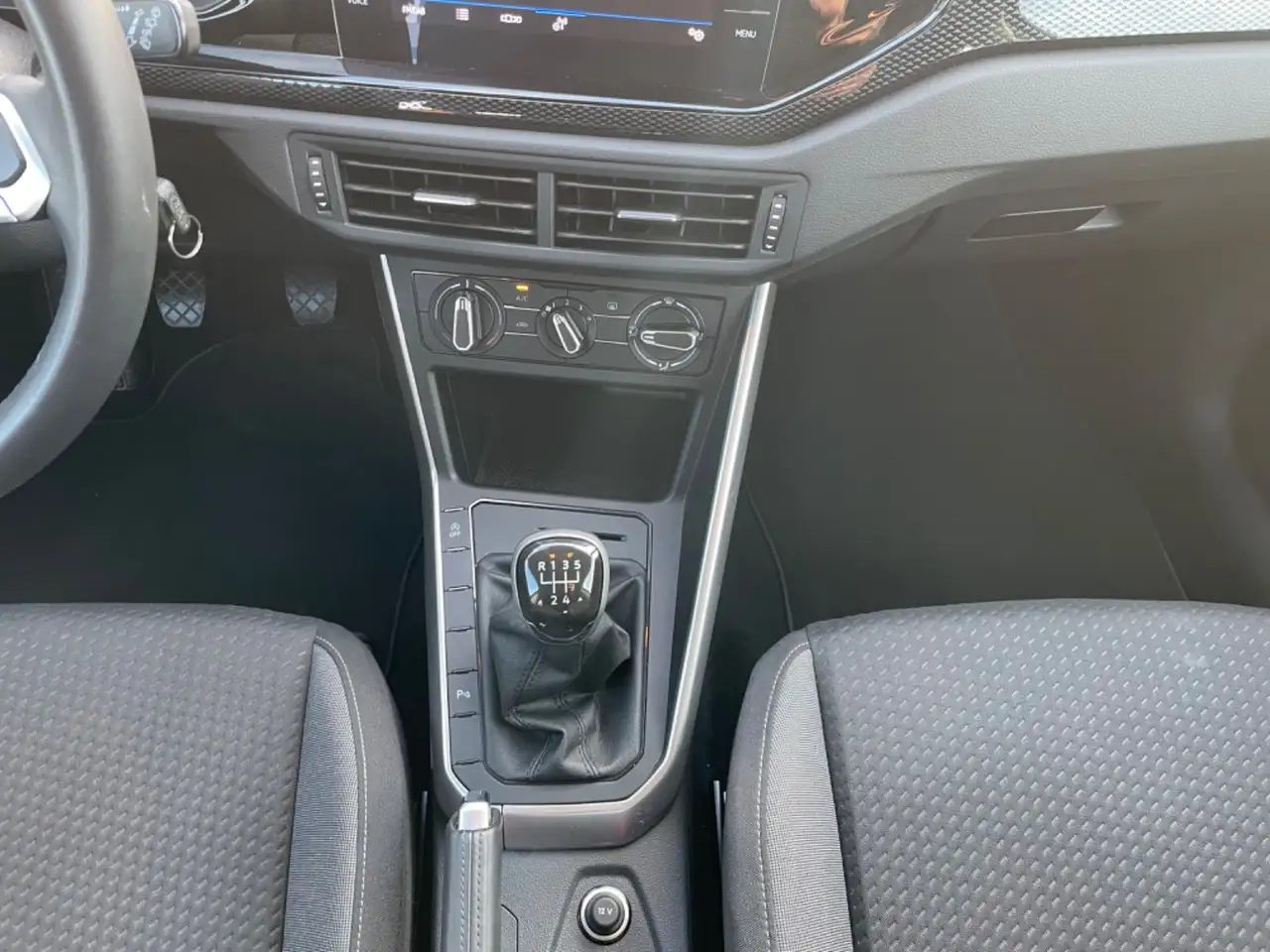 Volkswagen Polo VI Life LED / ACC / PDC — معرض صور السيارة 17